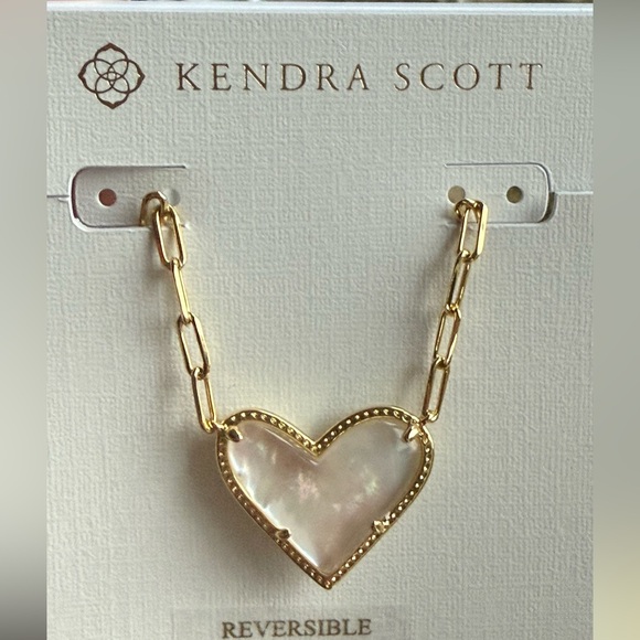 Kendra Scott Jewelry - NWT- Kendra Scott Ari Heart Statement Pendant Necklace